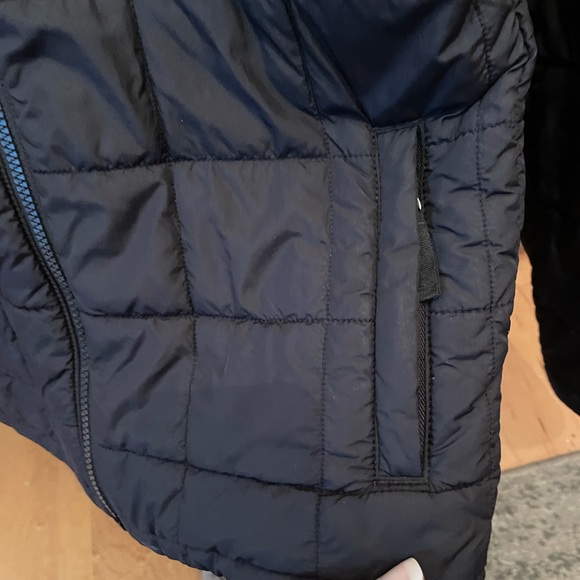 Boys’ Northface lightweight down jacket - Picture 4 of 5
